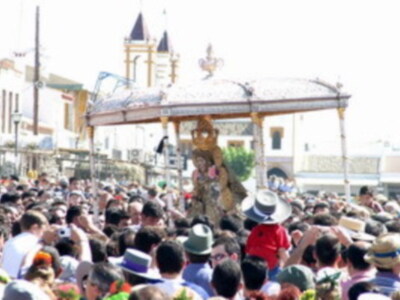 !VIVA LA VIRGEN DEL ROCIO! SALIO A LAS 3,14 DE LA MADRUGADA