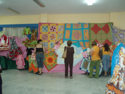 Los alumnos de los cursos municipales de Gines exponen sus obras 