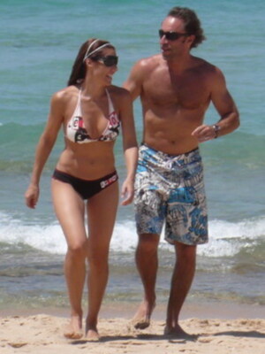 Raquel Revuelta disfruta con su familia en la playa 