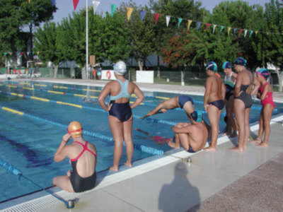 El equipo de Gines se proclama vencedor de las Doce Horas de Natación de la localidad