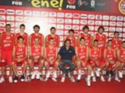La selección española de baloncesto premiada en Ciudad Real