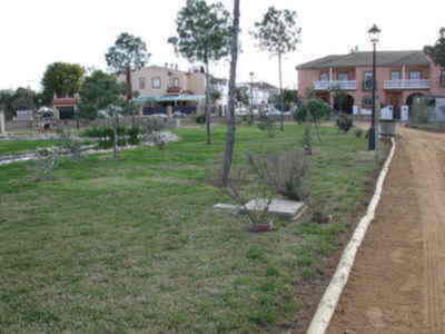 El Ayuntamiento de Gines introduce mejoras en el Parque Municipal 