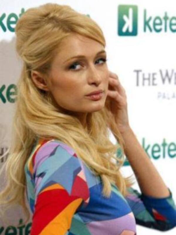 Paris Hilton en una presentación de Kettlebell en 2010.