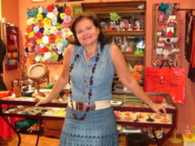 Las 22 candidatas a Miss Sevilla 2009 posan en traje de flamenca de la próxima colección de Pilar Vera