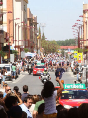 Salida desde Guadix de la Quinta etapa de la Vuelta Ciclista a España