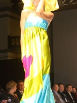 Agatha Ruiz de la Prada recibe en Sevilla un premio por su dedicación a la moda