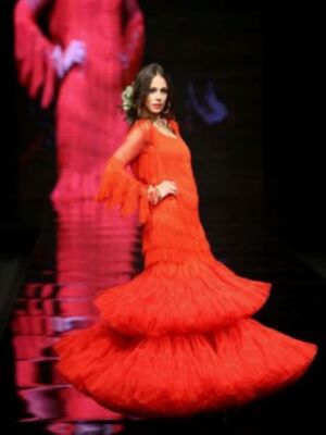 Beatriz Trapote regresa de Colombia y se estrena como modelo en Simof 2011