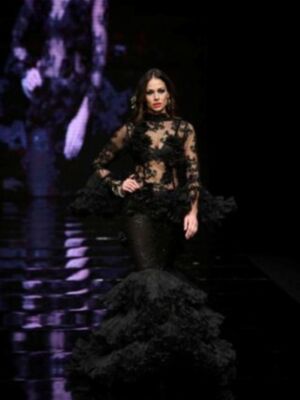 Beatriz Trapote regresa de Colombia y se estrena como modelo en Simof 2011