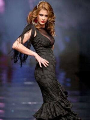 Elisabeth conto con el apoyo de su novio, el futbolista Alexis que fue a verla desfilar por primera vez 