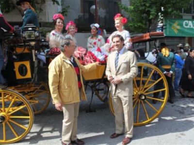 La Duquesa de Alba, con mantilla, madrina de la exhibición de enganches  