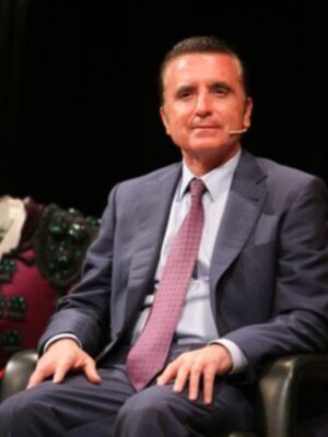 Ortega Cano operado del pie