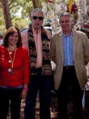 Fran Rivera y Simoneta Gómez Acebo en  el camino del rocío   