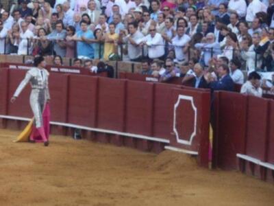 La Duquesa de Alba por primera vez en Sevilla con Alfonso Diez tras dar la noticia de su boda