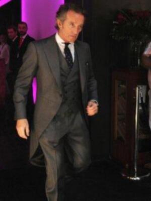 Salida de Alfonso Díez  del Hotel EME