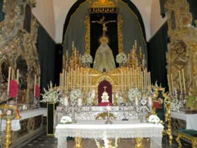 Espectacular altar de cultos de Triduo en honor a María Stma. de las Angustias Coronada de Alcalá del Río‏