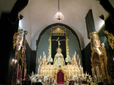 Espectacular altar de cultos de Triduo en honor a María Stma. de las Angustias Coronada de Alcalá del Río&#8207;