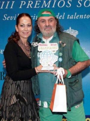 La duquesa de Alba asiste a su primera acto público tras su boda acompañada de Carmen Tello