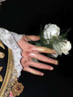 Procesión de gloria de la Virgen de la Soledad de Alcalá del Río con motivo de la imposición del Fajín de S. M. EL Rey Juan Carlos I