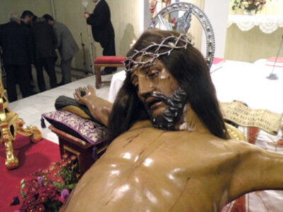 Solemne Función Eucarística con el Cristo de San Agustín en Santa Clara.