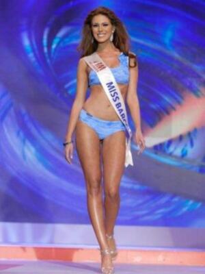 Miss España 2011 Andrea Huisgen; una catalana de padre alemán