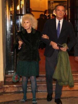 Los Duques de alba en el teatro para ver a Ana Belén