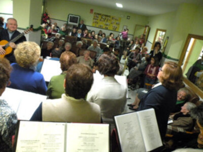 Santa Misa de Navidad, en la Residencia de Mayores, asistida, Virgen de las Angustias de Alcalá del Río.