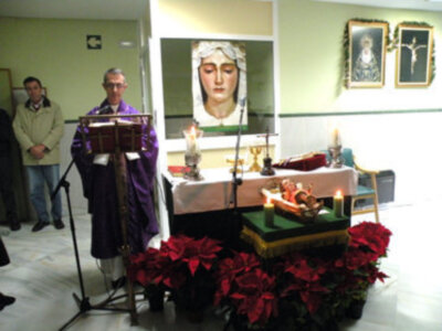 Santa Misa de Navidad, en la Residencia de Mayores, asistida, Virgen de las Angustias de Alcalá del Río.