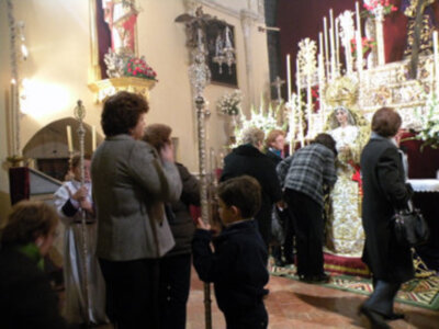 Galería del Besamano de la Stma Virgen de la Esperanza de la Hermandad de Jesús Nazareno de Alcalá del Río