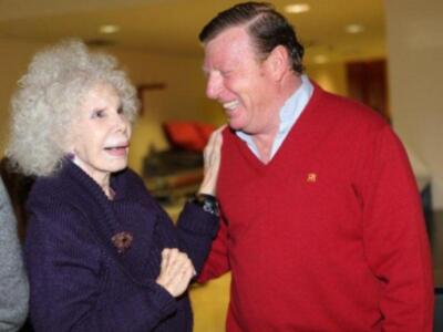 La duquesa de Alba se divierte con imitación que de ella hacen los Morancos 