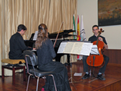 Concierto de violín, violonchelo y piano, por el Trío Anira en el Ateneo Sevillano