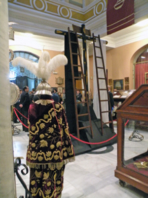 L a Real Hermandad del Santo Entierro, de Sevilla, inauguró su exposición de en seres en el ateneo Sevillano