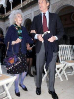 Los duques de Alba asisten al pregón del costalero que dio Rafael Peralta