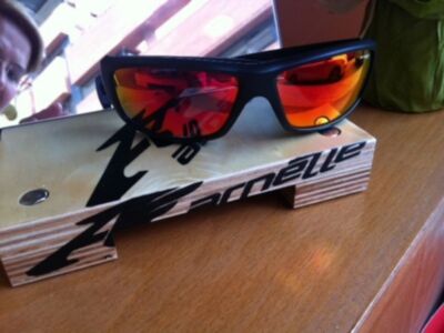 "Economato Óptico" presenta su nueva colección de gafas