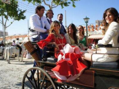 Numerosos personajes conocidos en Feria de Sevilla 2012