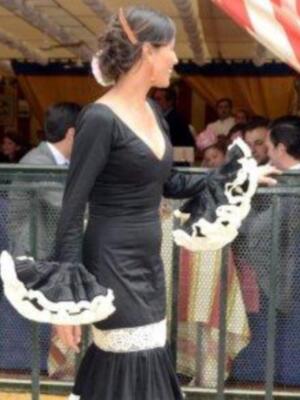 Numerosos personajes conocidos en Feria de Sevilla 2012