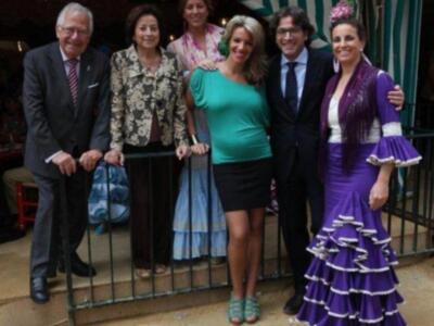 Numerosos personajes conocidos en Feria de Sevilla 2012