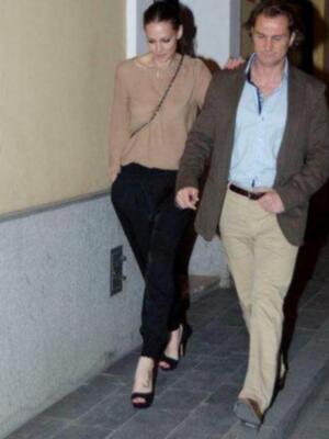 Numerosos personajes conocidos en Feria de Sevilla 2012