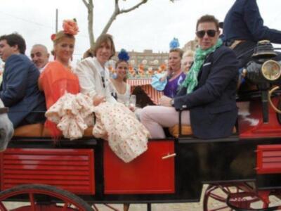 Numerosos personajes conocidos en Feria de Sevilla 2012