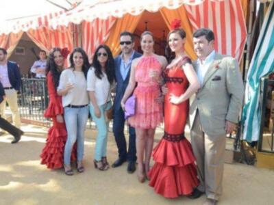 Numerosos personajes conocidos en Feria de Sevilla 2012