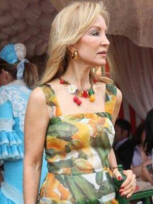 Numerosos personajes conocidos en Feria de Sevilla 2012