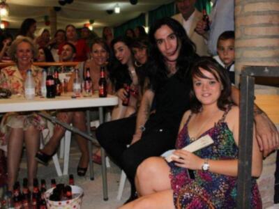 El cantante y periodista Mario Vaquerizo "pregonó" la Feria de Lora del Río en la noche del miércoles 30 de mayo