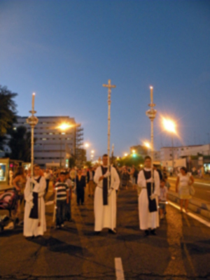 Medio siglo de devoción de todo un barrio, la huerta del Carmen.