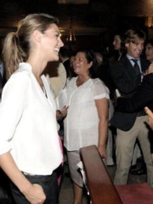 Amaia Salamanca y Rosauro Baro, cada día más cerca de la boda fotografiados junto al cura que casa a los famosos 