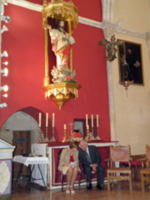 Provincia.El Profesor e Historiador D. Manuel Morales Morales, pronuncio una disertación, sobre el canto de la Sentencia de Pilatos en la Hermandad de Jesús Nazareno de Alcalá del Río.