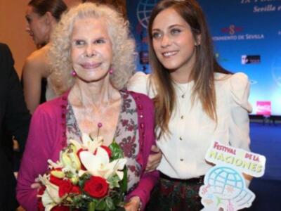 Eva González, la mejor mediadora entre la duquesa de Alba y los Rivera