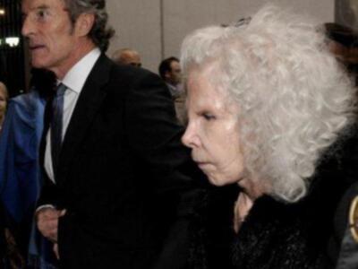 Los duques de Alba, Naty Abascal, Ana María Abascal y Alejandra Ortiz Osborne y su marido Joaquín Buendía, en el estreno de placido domingo en la maestranza 