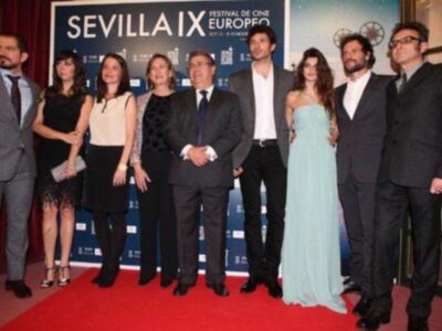 Debut del modelo Andrés Velencoso en la gran pantalla junto a Clara Lago