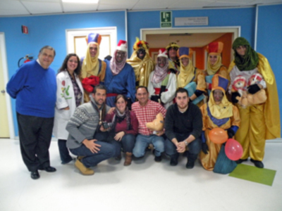 El cartero Real de las Hermandades de víspera visito el Hospital Macarena
