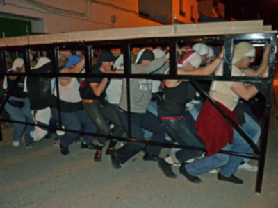 La cuadrilla del paso del Nazareno de Alcalá del Río hizo su último ensayo.