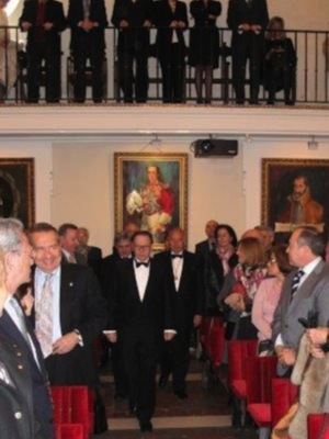 La duquesa de Alba, presidenta de honor de la fundación real academia de medicina y cirugía de Sevilla